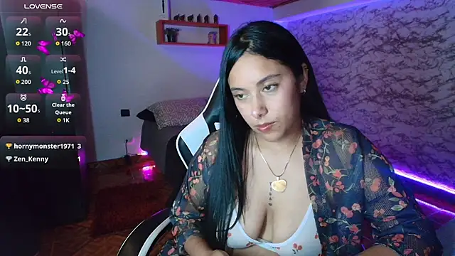 Camila_IRoose webcam