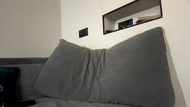 Kissme_Kira webcam