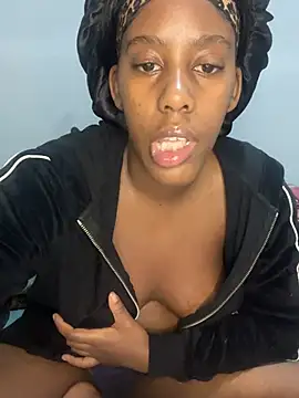 petite_bee webcam