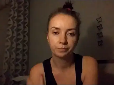 JenniferAlone webcam