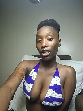rosyrebel_ live cam on StripChat