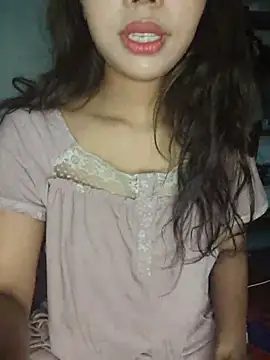 Candyy_crushh Live Webcam on Stripchat