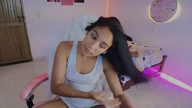 Nanami_19 webcam