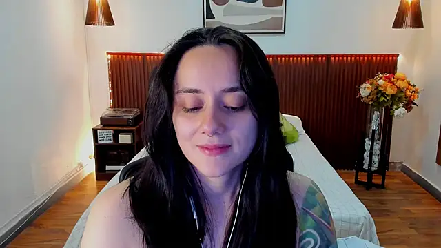 KatherineBond webcam