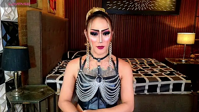 HorseCockDivine webcam