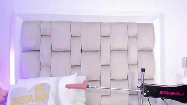 frehia_dimou webcam