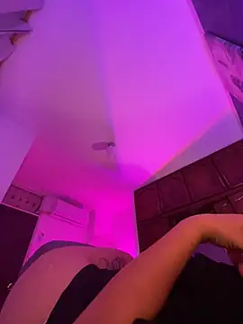 RED_VIOLETH webcam
