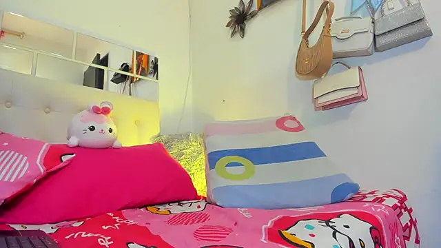 MiaEvans0 webcam