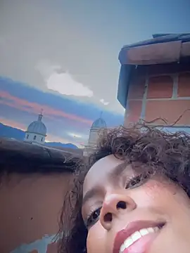 CurlyOopsieXXX webcam