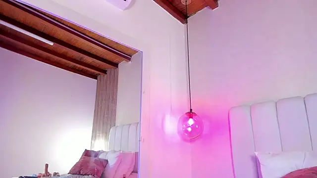ElenaJamess webcam