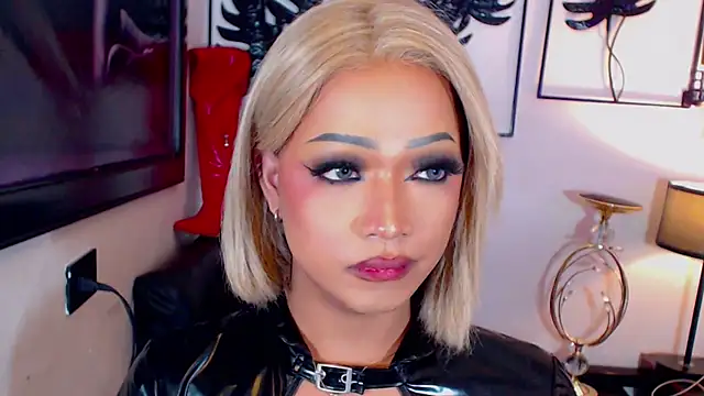 QueenOfHypnisist webcam