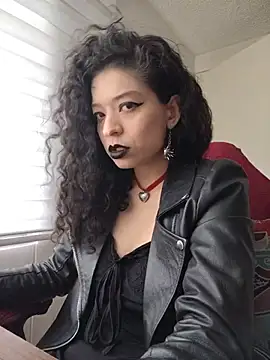Miss_Carmilla webcam