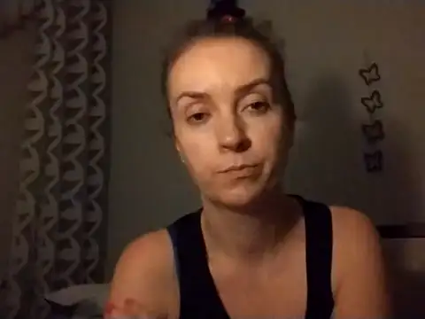 JenniferAlone webcam