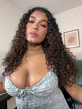 aleja_montiel__ webcam