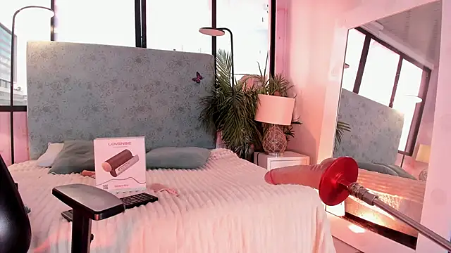 JESSI_NAOMI webcam