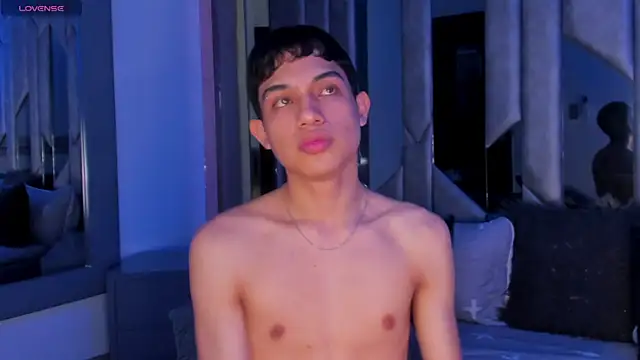 Sebax_Young webcam