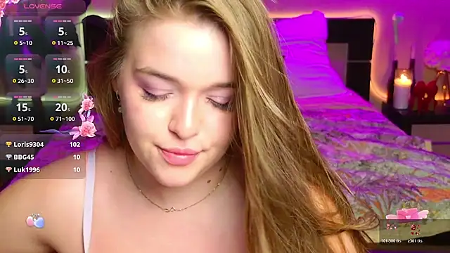 EmilyWhispers webcam