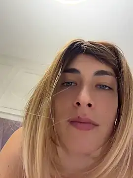 SugarLily24 webcam