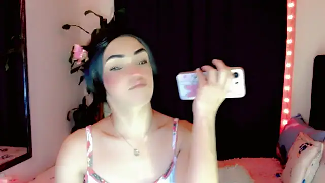 NathalialLooes live cam on StripChat