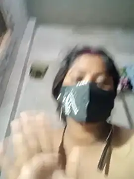 Miss-poly webcam