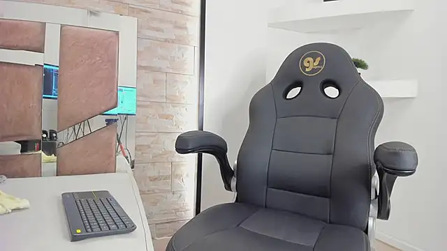 cristine_colins webcam
