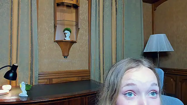 OraliaRokusek webcam