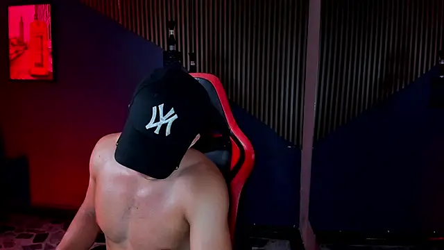 Axxel_Muscle webcam
