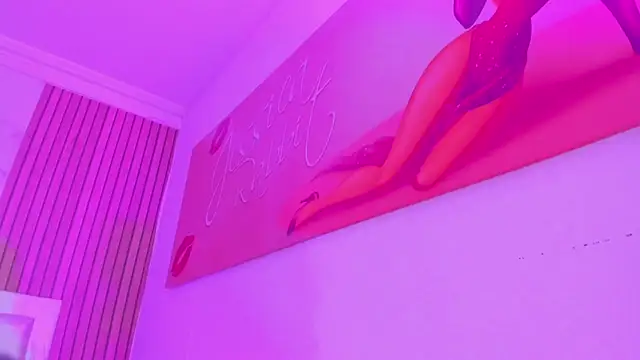 Lulu_exotic1 webcam