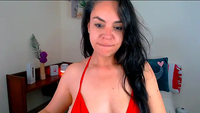 LATINGODDESS_X webcam