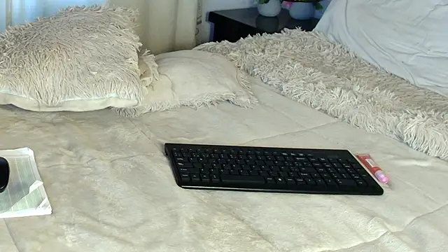 miah_hilton2 xxx live show