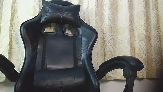 HomeAloneK webcam