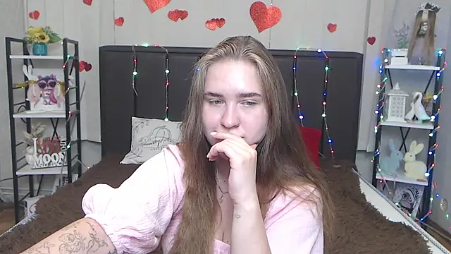 LauraHlot webcam