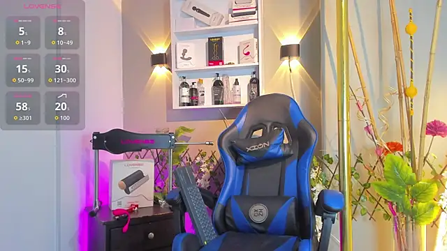 _taylor_black webcam