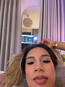 NicoleArmani webcam
