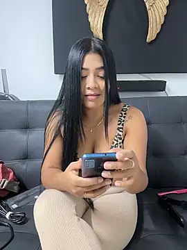 pocahontas6969 webcam