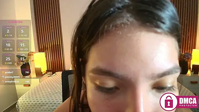 luna_moriati webcam