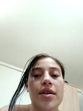 Virgin_Pussy_Love webcam