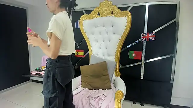 Aisha_hotts777 webcam