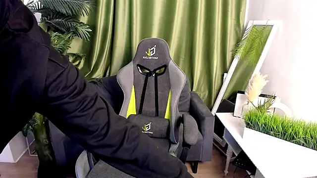 andyyzzz live sex cam
