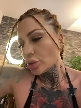 krysstal003 Live Web Cam Show