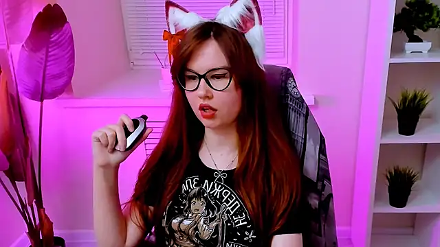 CarolGiggly webcam