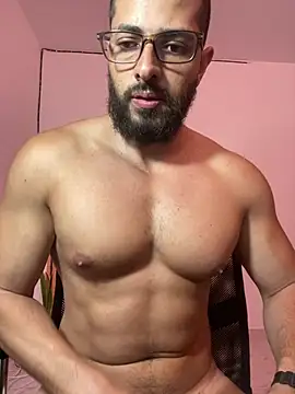 magnumchris live cam on StripChat