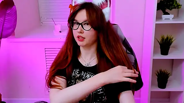 CarolGiggly webcam