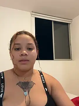 zulyjones live cam on StripChat