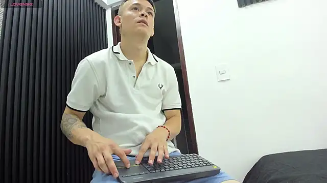 Robinlion91 webcam