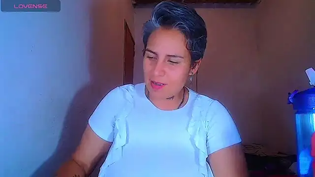 Yessi_rousse webcam