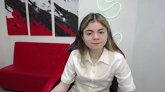 TinaRedly live webcam