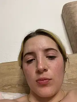 Maia_Collins webcam
