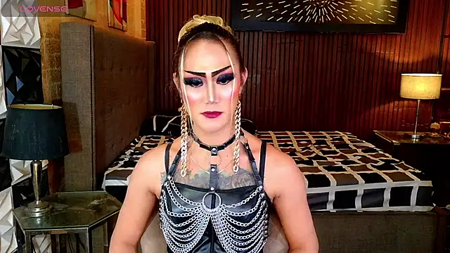 HorseCockDivine webcam