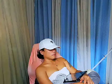 YourNikkieXxx webcam
